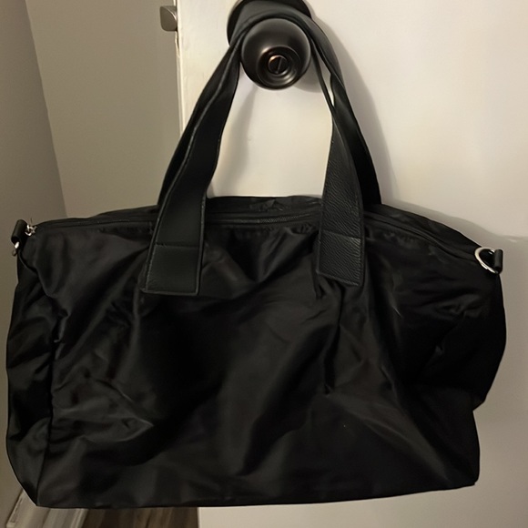 SALE!!! NWOT Charlie Bravo Tote / Travel bag 🔥🔥🤩🤩 - Picture 2 of 12